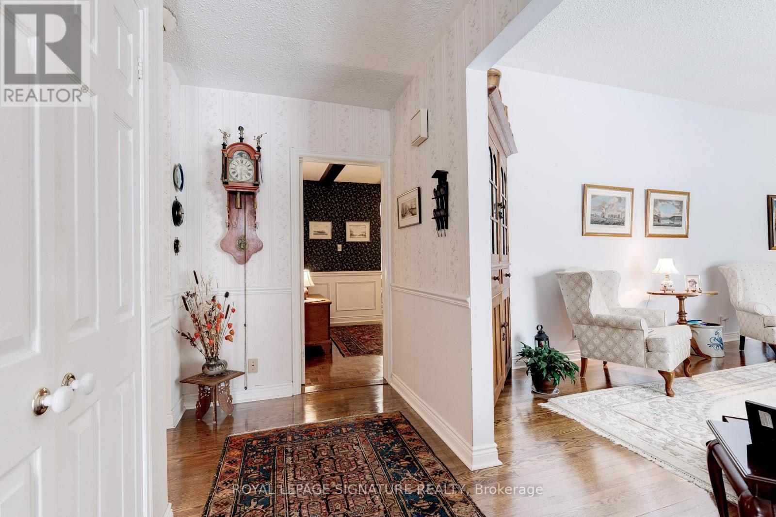 332 Coral Terrace, Oakville, Ontario  L6J 4C4 - Photo 5 - W12694730