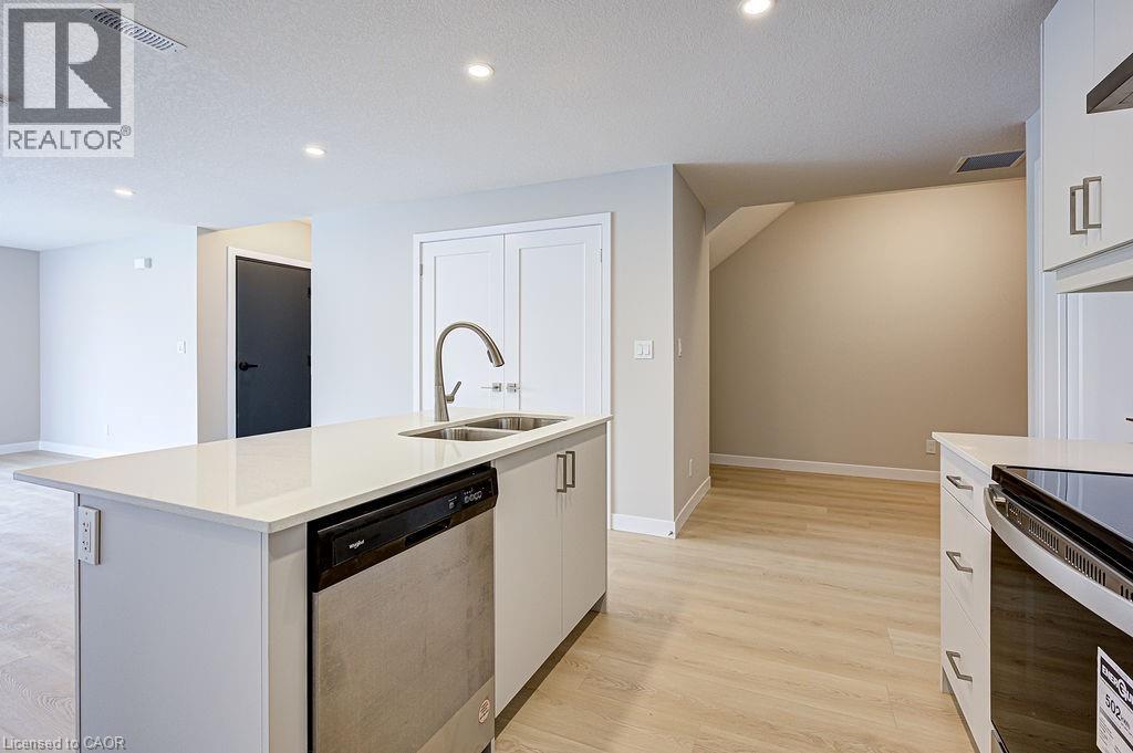 166 Astor Crescent Unit# 302, New Hamburg, Ontario  N3A 2B8 - Photo 11 - 40800886