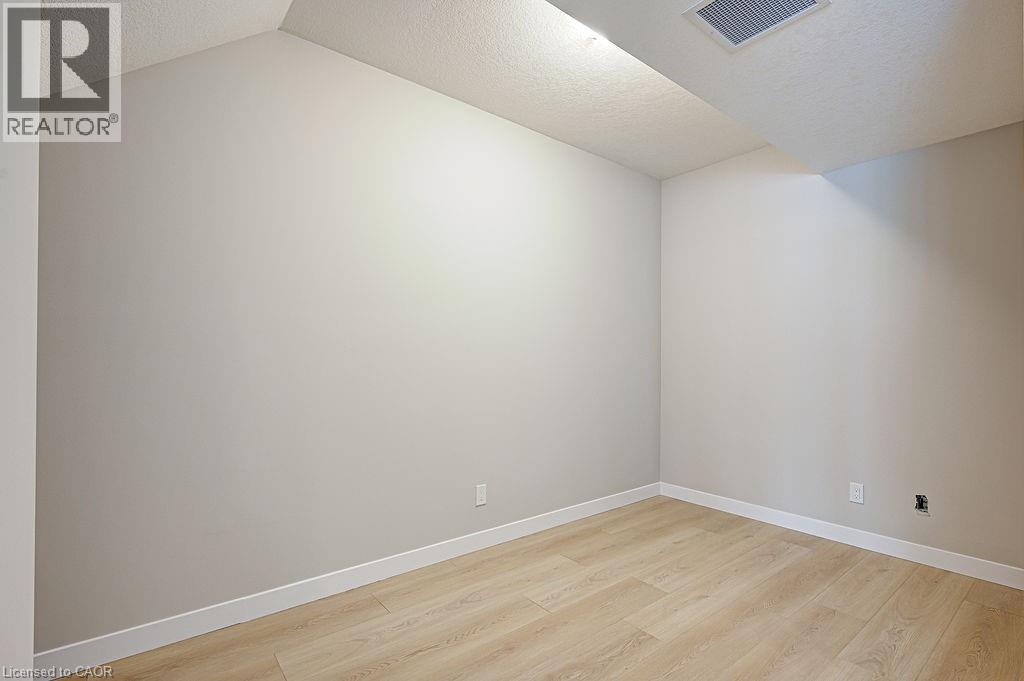 166 Astor Crescent Unit# 302, New Hamburg, Ontario  N3A 2B8 - Photo 12 - 40800886