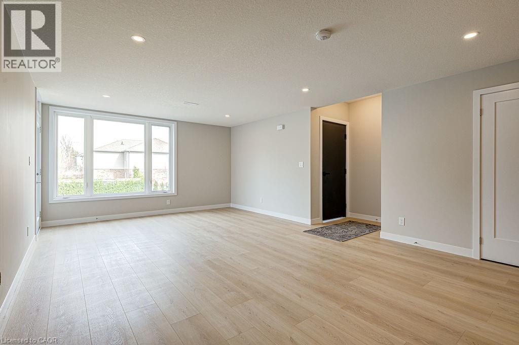 166 Astor Crescent Unit# 302, New Hamburg, Ontario  N3A 2B8 - Photo 2 - 40800886