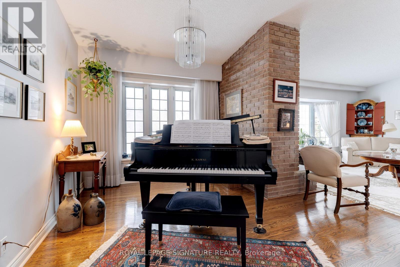 332 Coral Terrace, Oakville, Ontario  L6J 4C4 - Photo 9 - W12694730