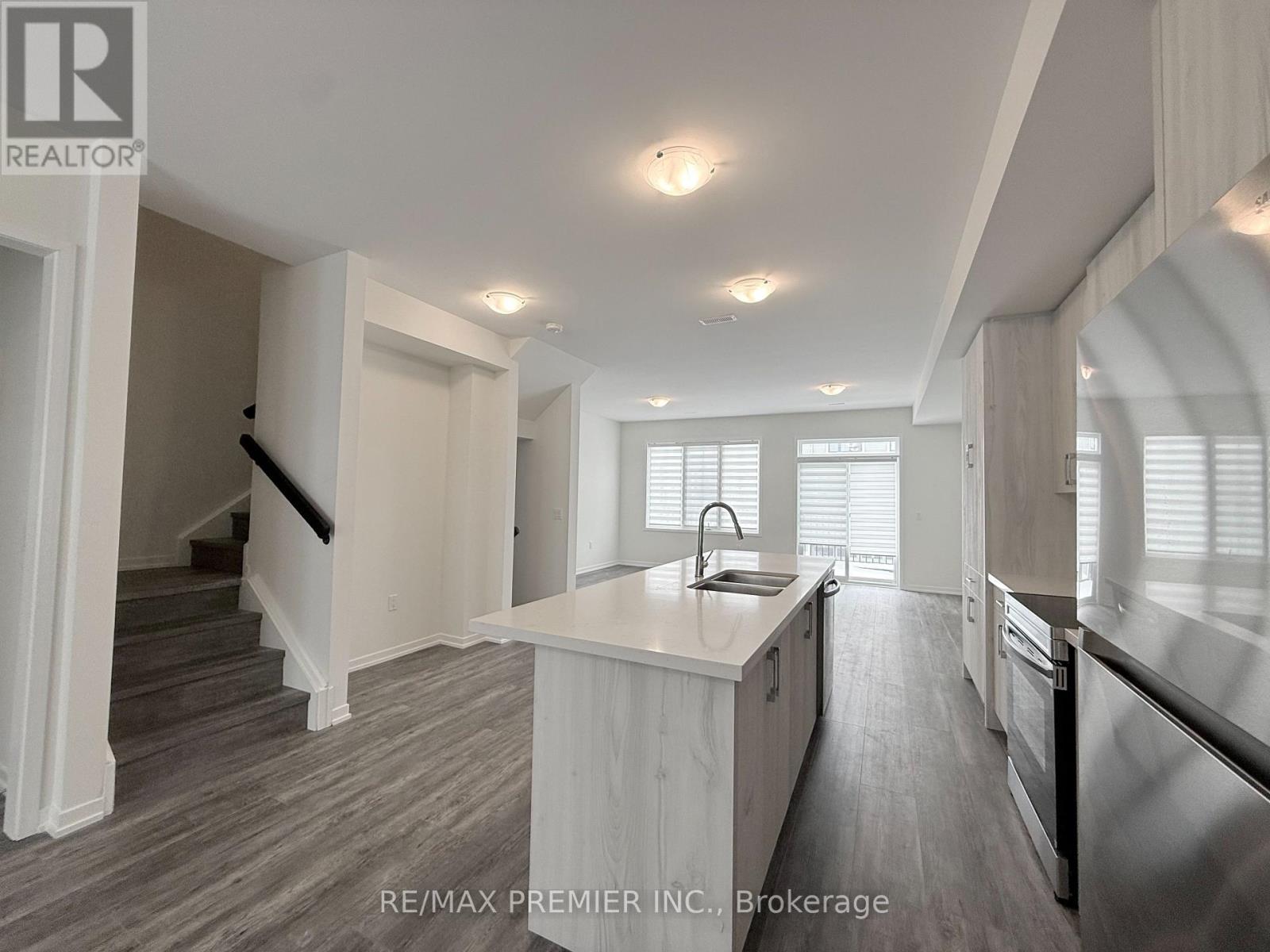 14 Kingbird Common, Cambridge, Ontario N1T 0H4 - Photo 18 - X12632954