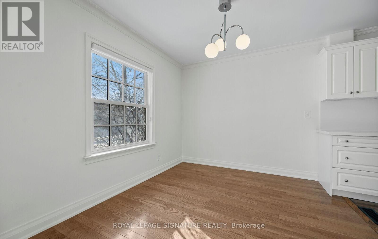 28 Eagle Road, Toronto, Ontario  M8Z 4H5 - Photo 12 - W12728608