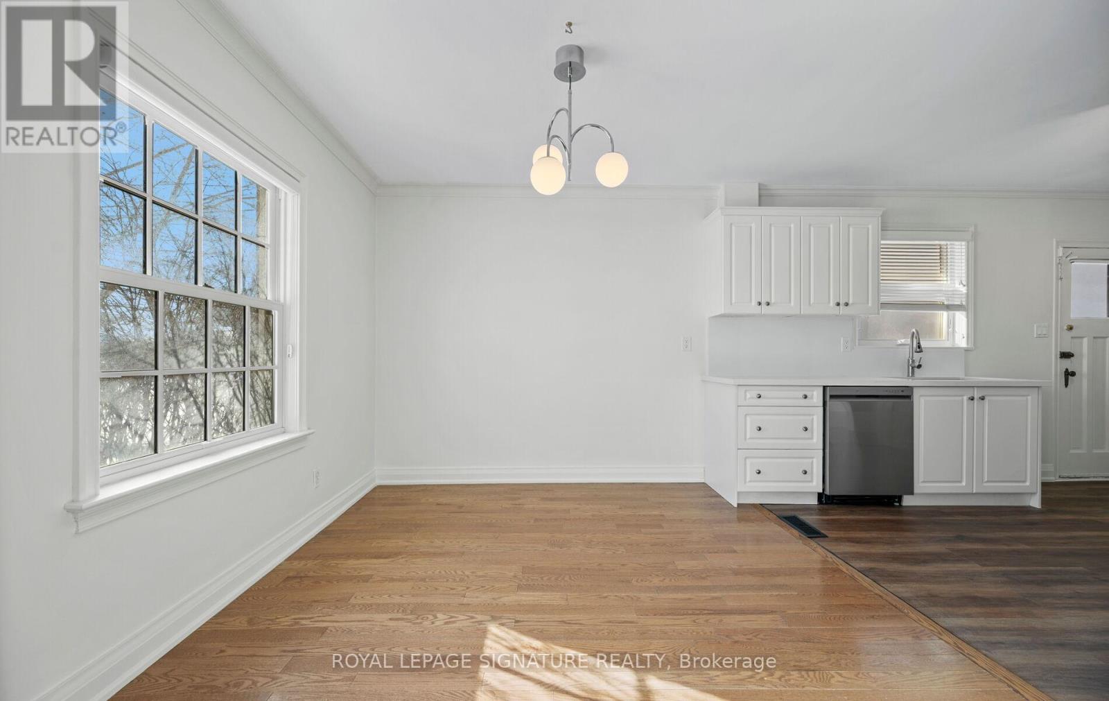 28 Eagle Road, Toronto, Ontario  M8Z 4H5 - Photo 14 - W12728608