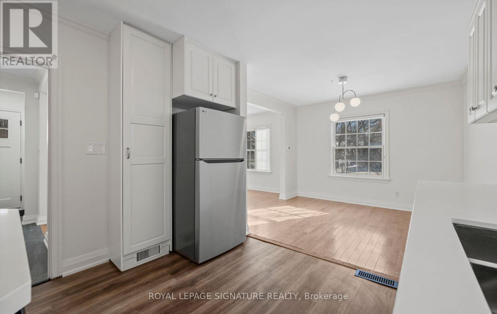 28 Eagle Road, Toronto, Ontario  M8Z 4H5 - Photo 19 - W12728608