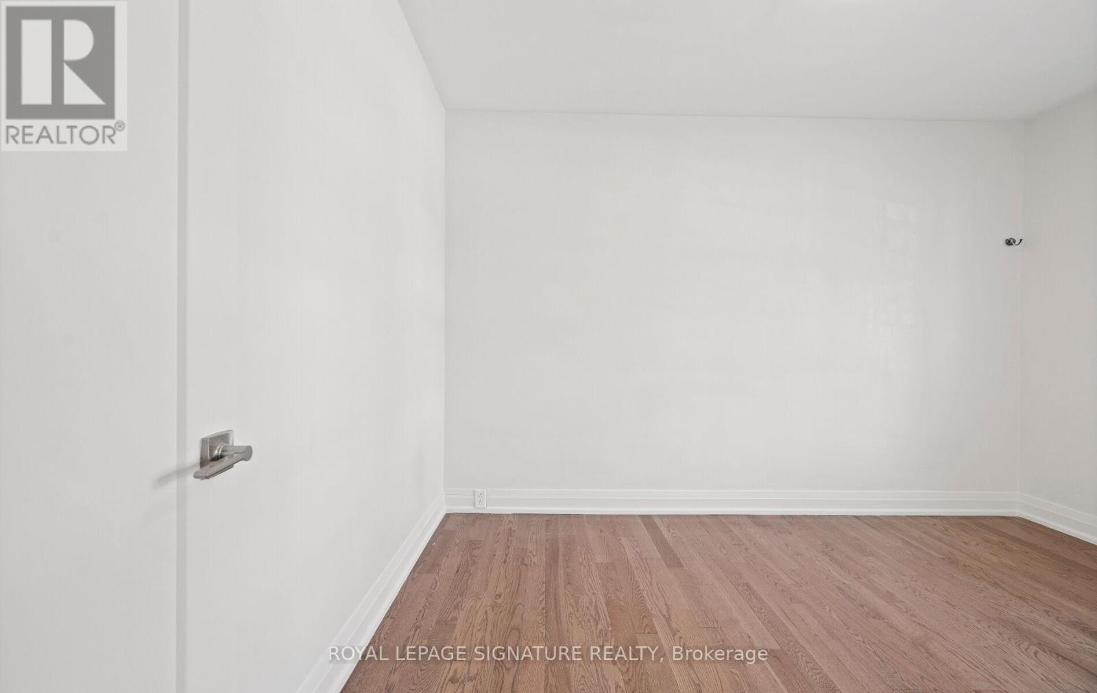 28 Eagle Road, Toronto, Ontario  M8Z 4H5 - Photo 24 - W12728608