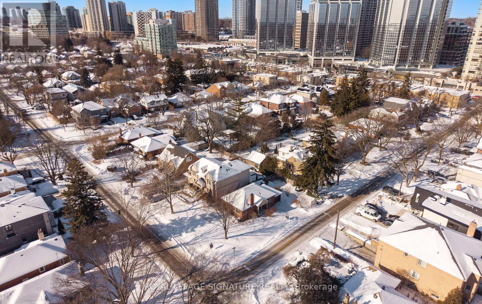 28 Eagle Road, Toronto, Ontario  M8Z 4H5 - Photo 49 - W12728608