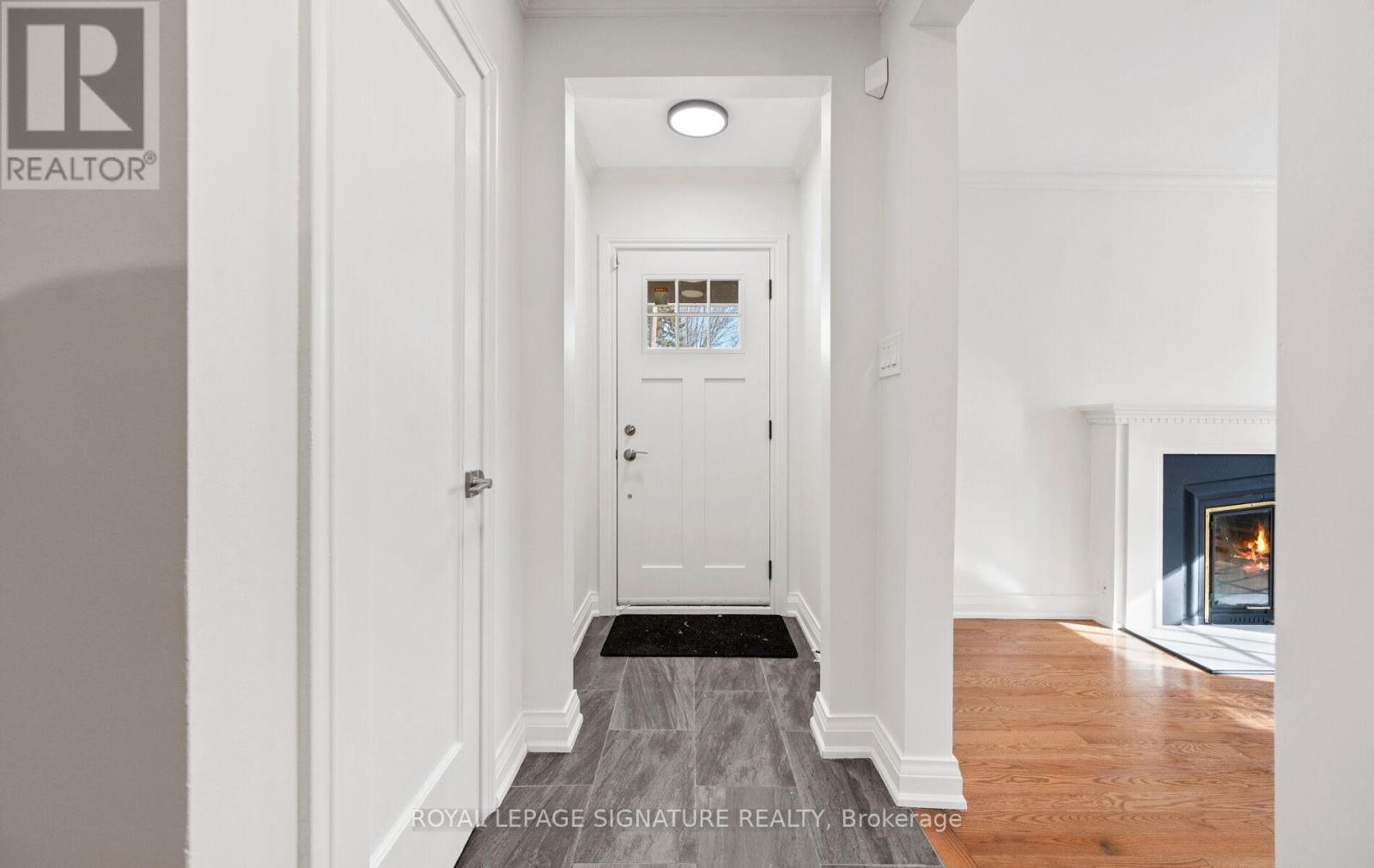 28 Eagle Road, Toronto, Ontario  M8Z 4H5 - Photo 5 - W12728608