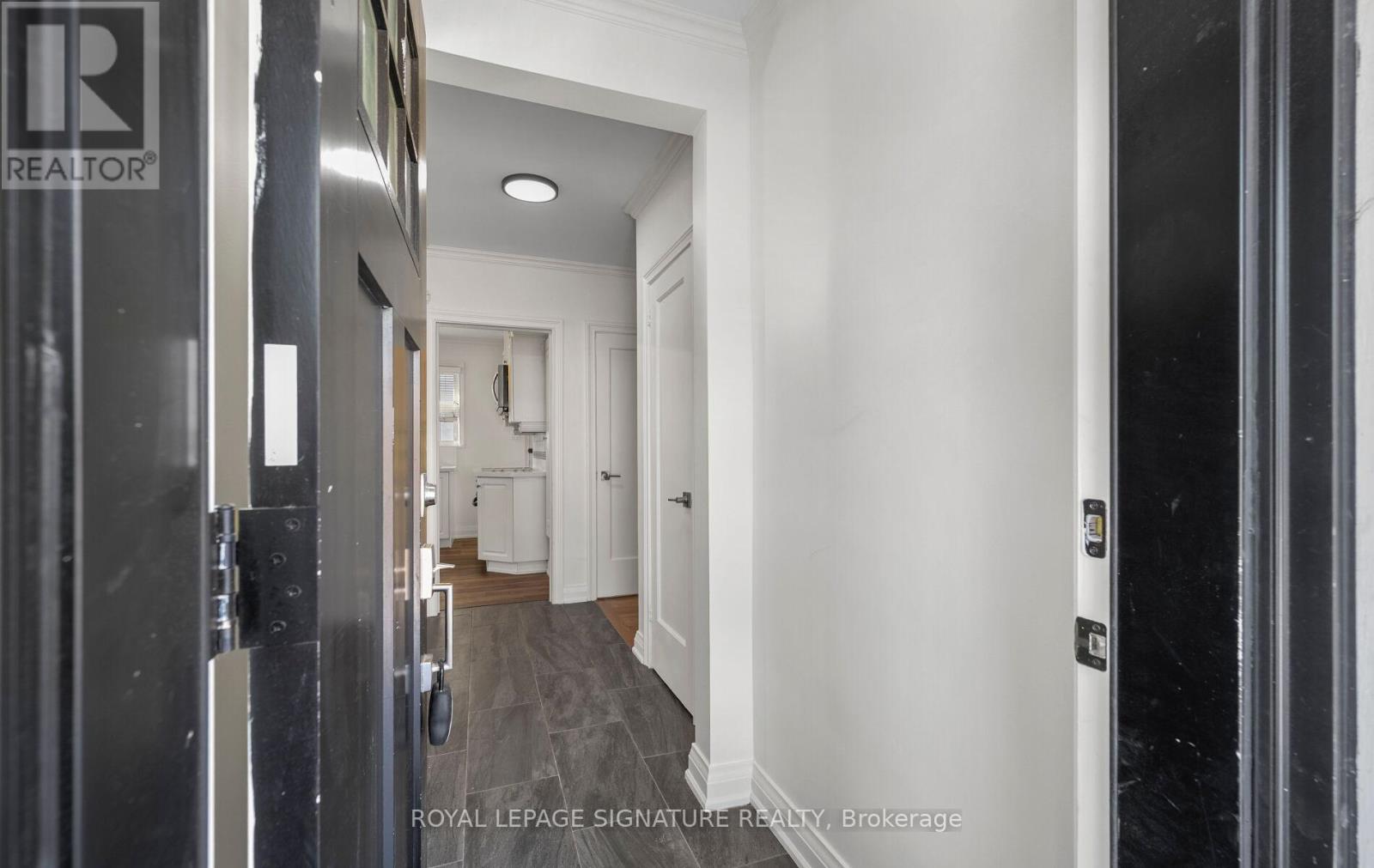 28 Eagle Road, Toronto, Ontario  M8Z 4H5 - Photo 6 - W12728608