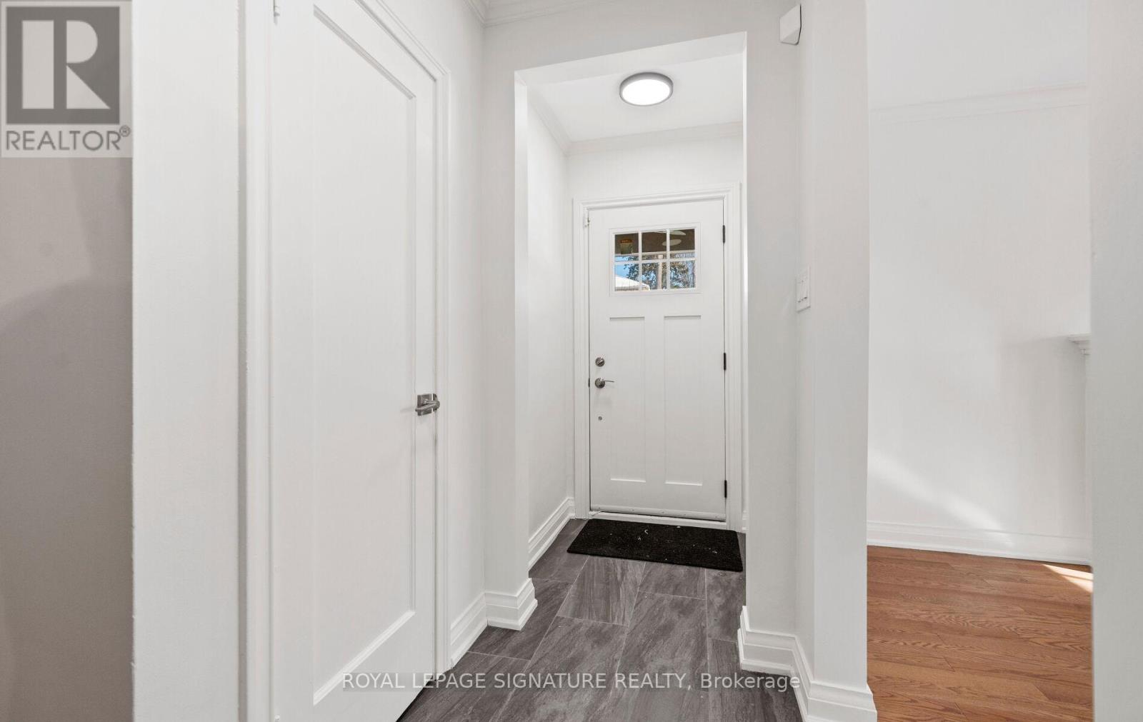 28 Eagle Road, Toronto, Ontario  M8Z 4H5 - Photo 7 - W12728608