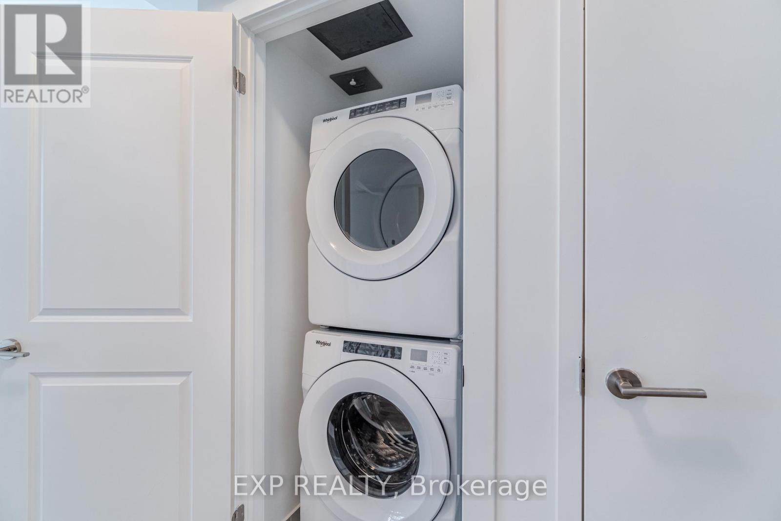 229 - 1062 Douglas Mccurdy Comm Court, Mississauga, Ontario  L5G 0C6 - Photo 15 - W12728610