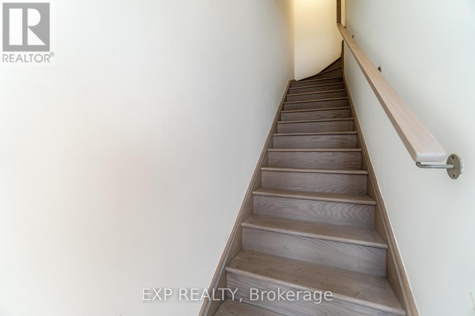 229 - 1062 Douglas Mccurdy Comm Court, Mississauga, Ontario  L5G 0C6 - Photo 5 - W12728610