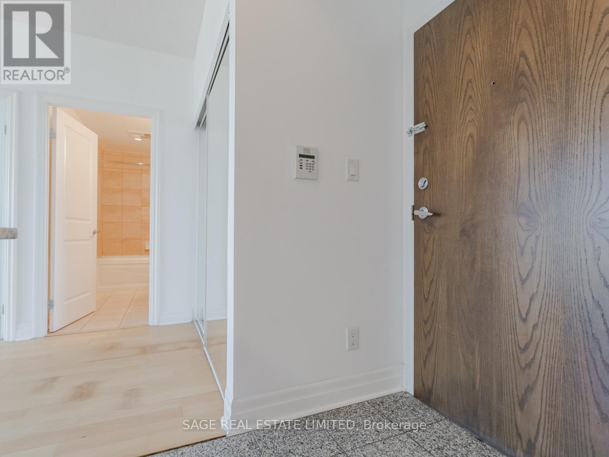 Ph208 - 88 Palace Pier Court, Toronto, Ontario  M8V 4C2 - Photo 11 - W12728654