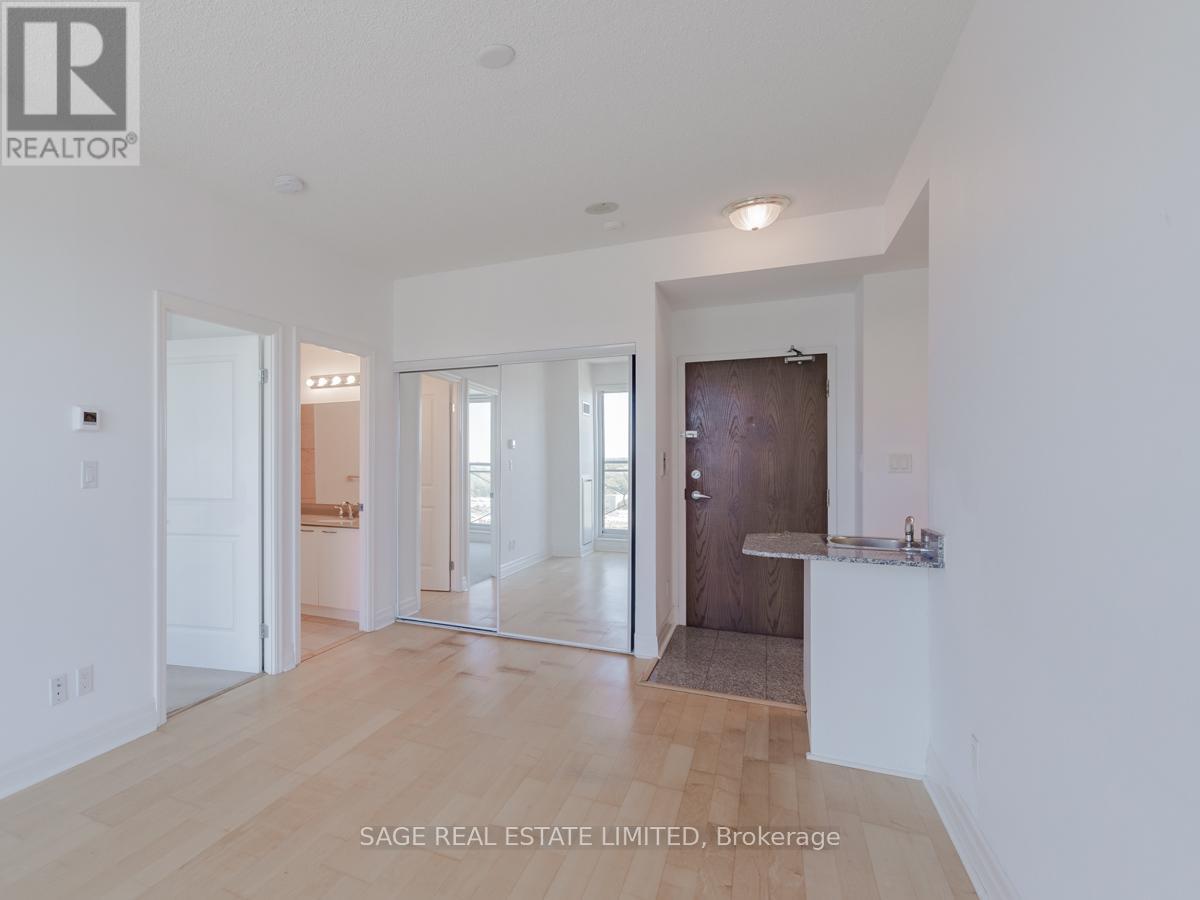 Ph208 - 88 Palace Pier Court, Toronto, Ontario  M8V 4C2 - Photo 6 - W12728654