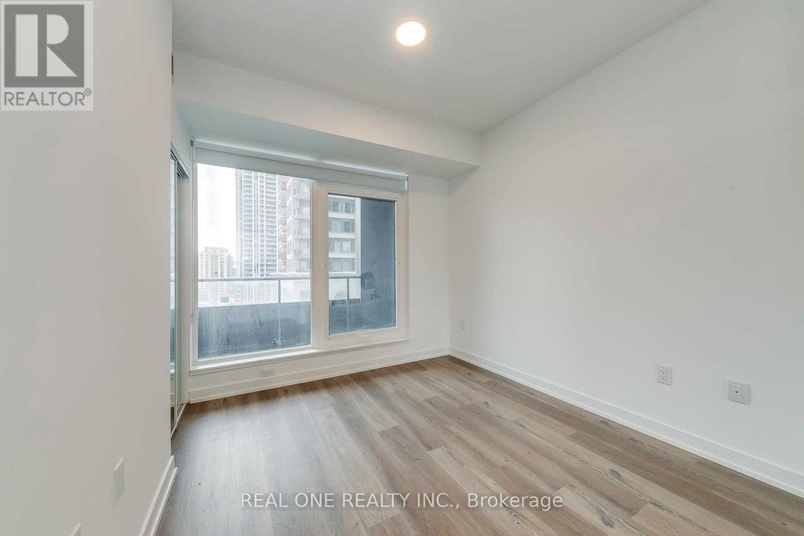 804 - 395 Square One Drive, Mississauga, Ontario  L5B 0P6 - Photo 20 - W12728686