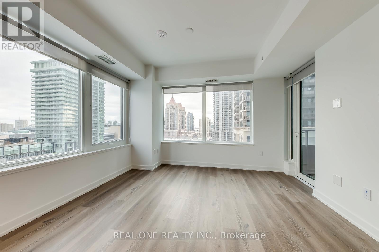 804 - 395 Square One Drive, Mississauga, Ontario  L5B 0P6 - Photo 9 - W12728686