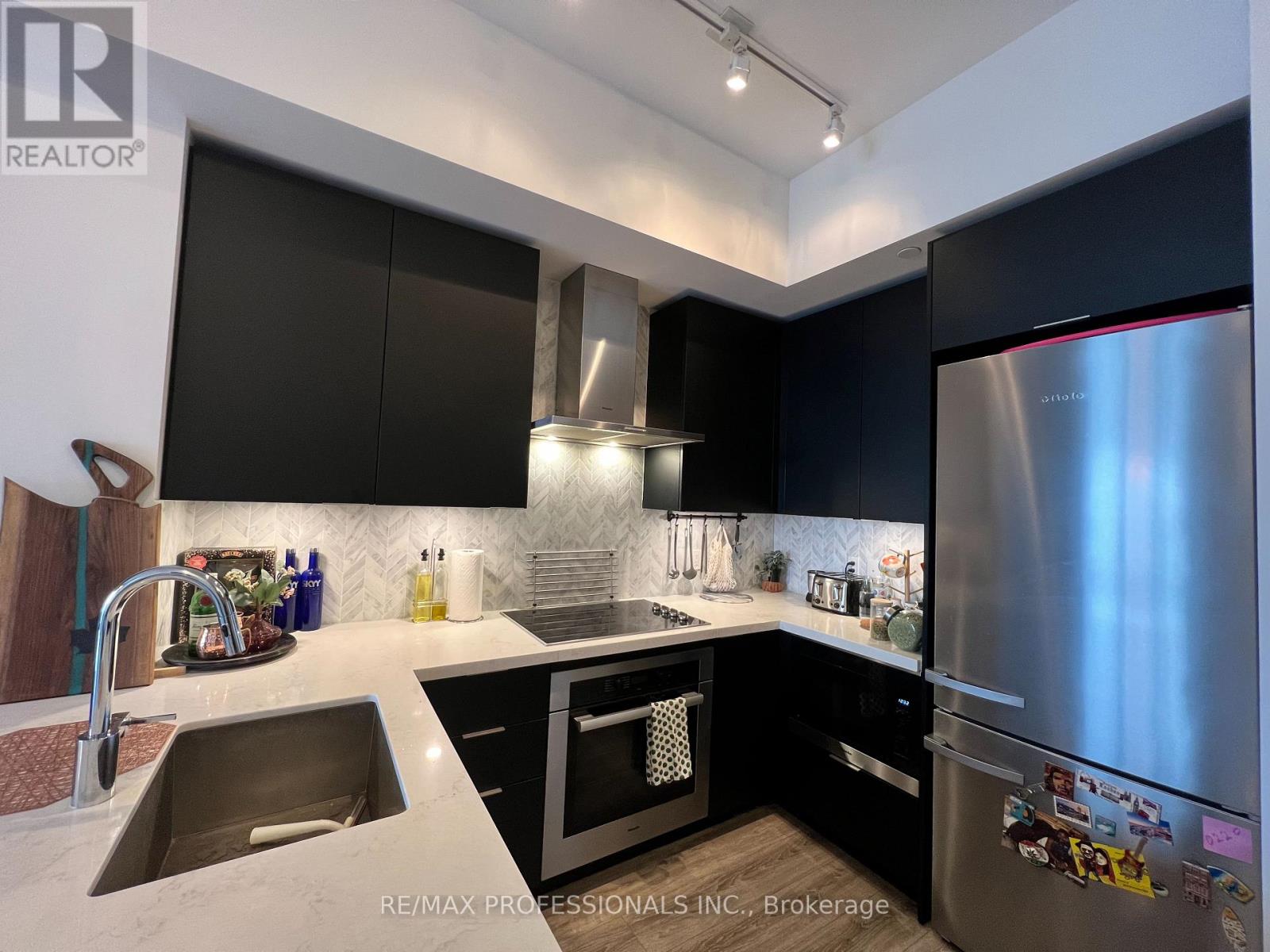 4304 - 20 Shore Breeze Drive, Toronto, Ontario  M8V 0C7 - Photo 4 - W12728742