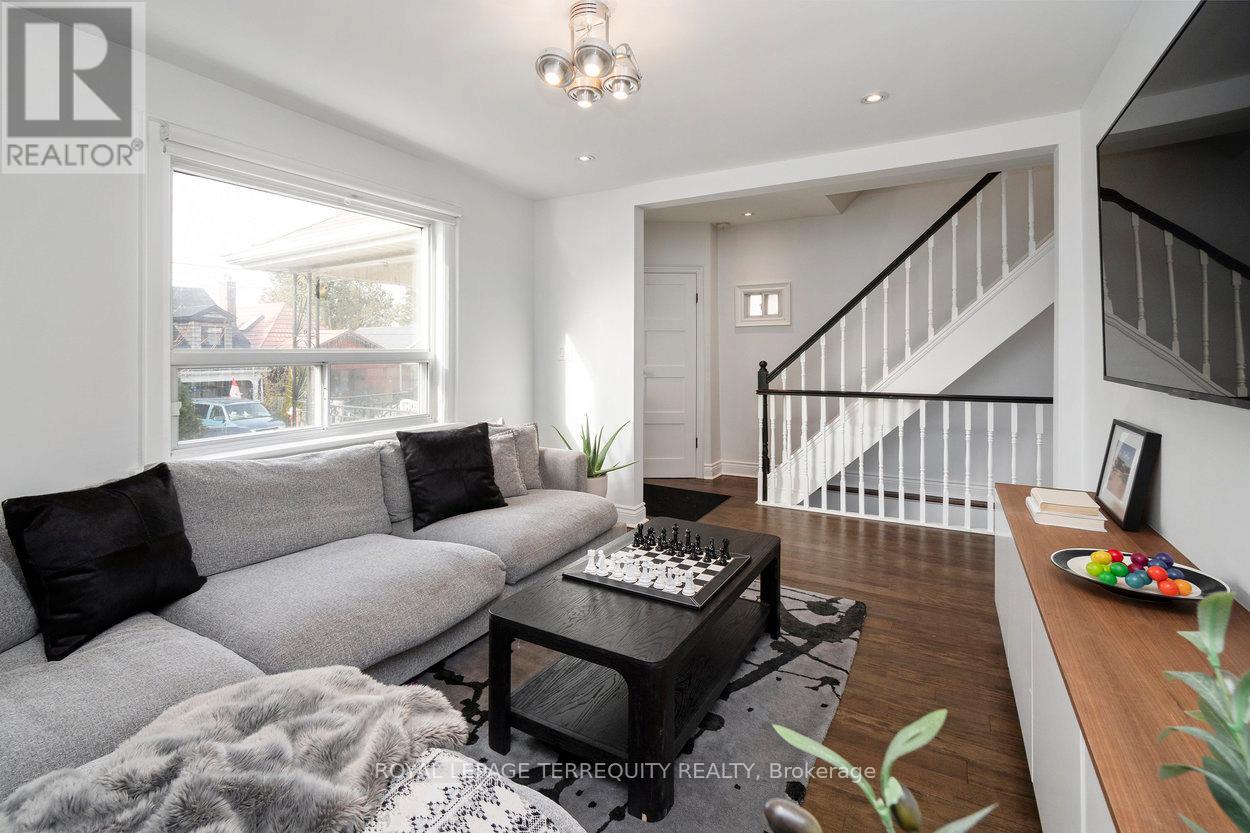 261 Blackthorn Avenue, Toronto, Ontario  M6N 3H7 - Photo 8 - W12728752