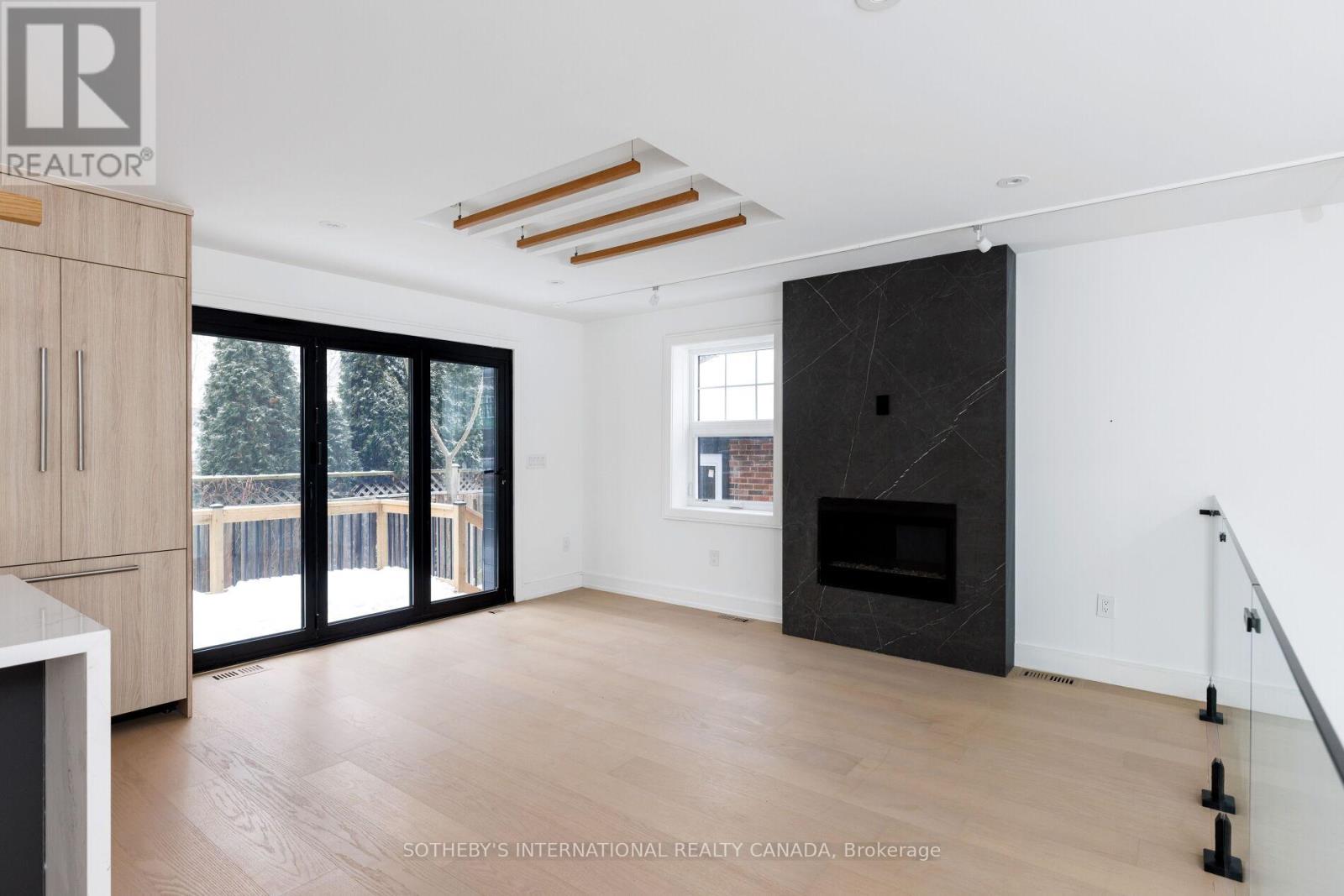 159 Humbervale Boulevard, Toronto, Ontario  M8Y 3P9 - Photo 13 - W12728770