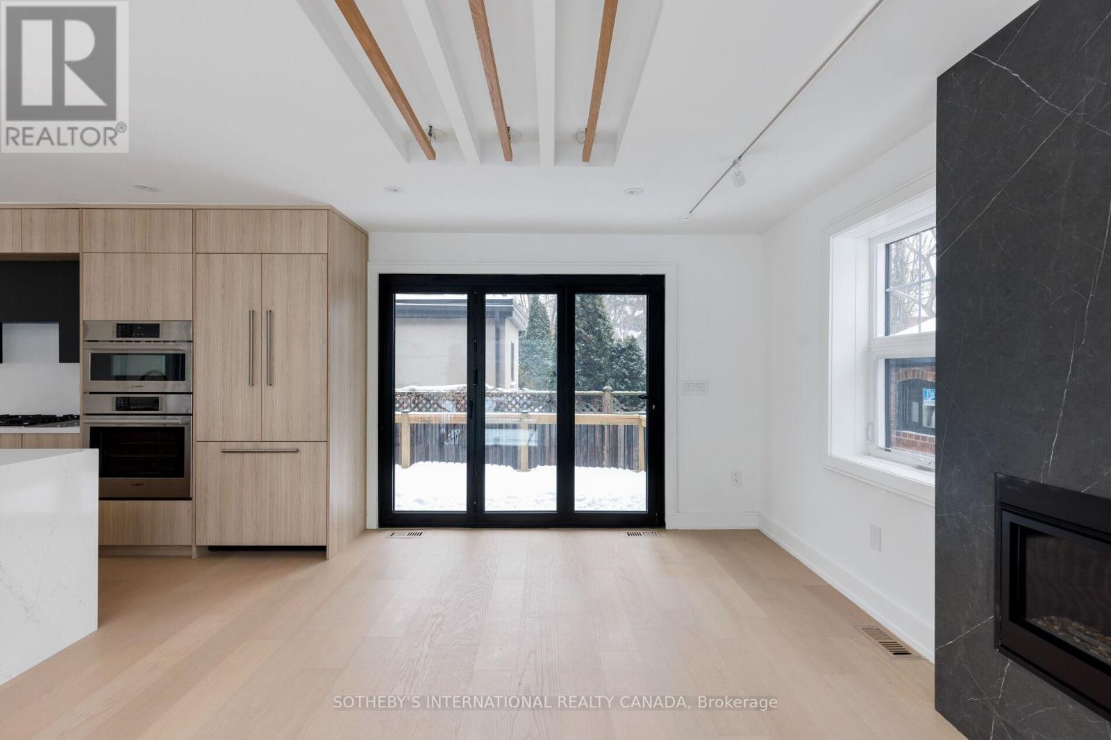 159 Humbervale Boulevard, Toronto, Ontario  M8Y 3P9 - Photo 14 - W12728770