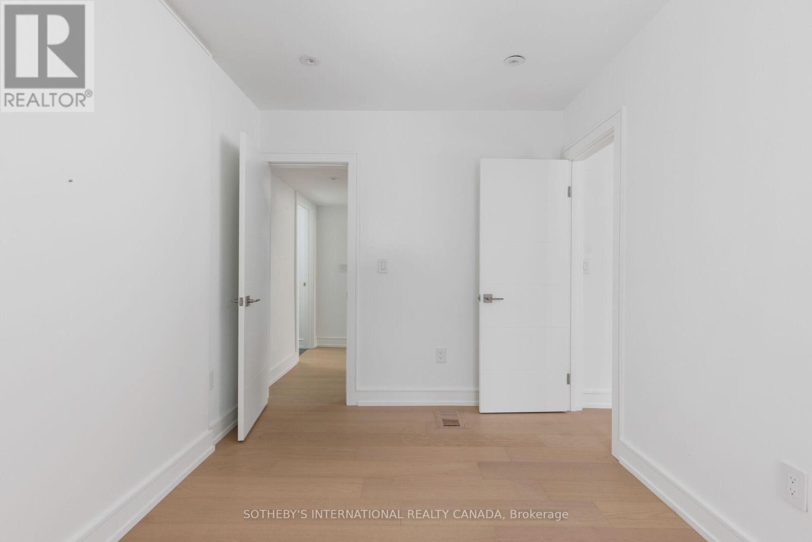 159 Humbervale Boulevard, Toronto, Ontario  M8Y 3P9 - Photo 22 - W12728770