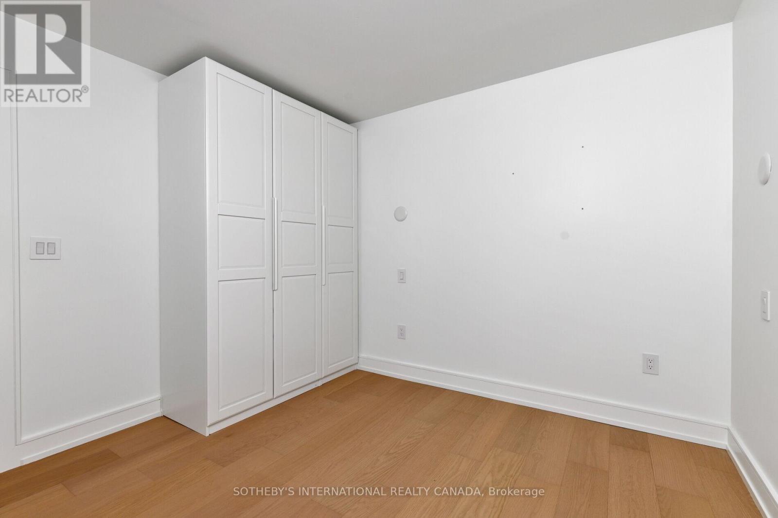 159 Humbervale Boulevard, Toronto, Ontario  M8Y 3P9 - Photo 33 - W12728770