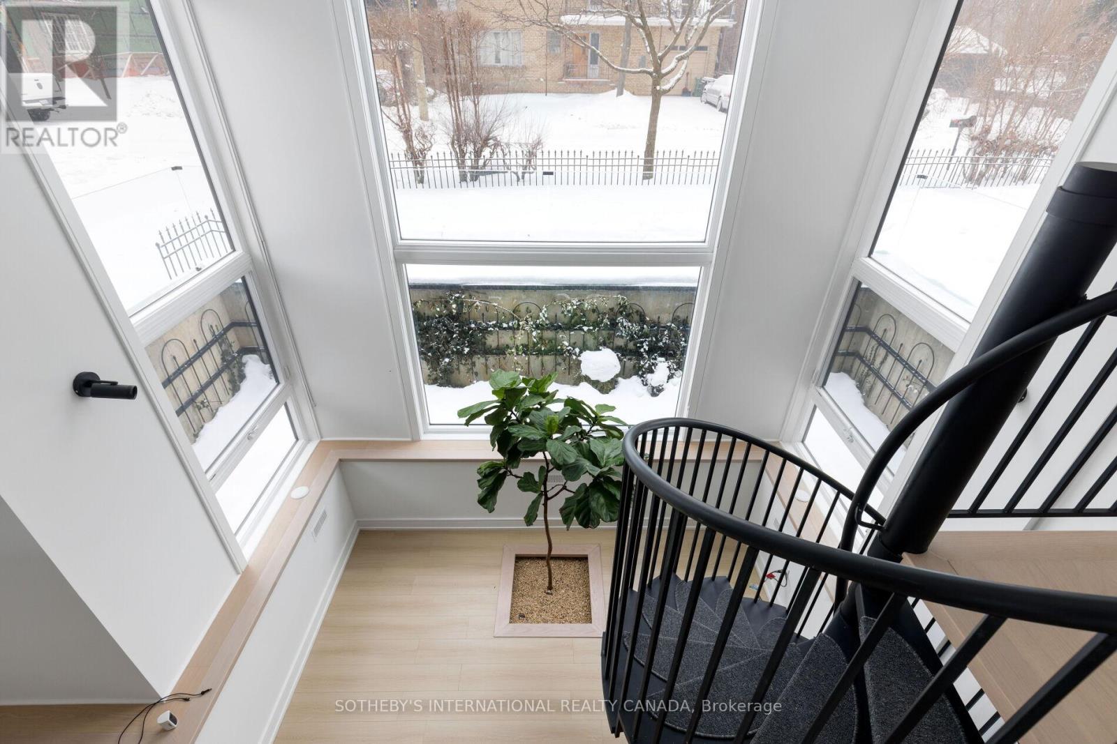 159 Humbervale Boulevard, Toronto, Ontario  M8Y 3P9 - Photo 42 - W12728770