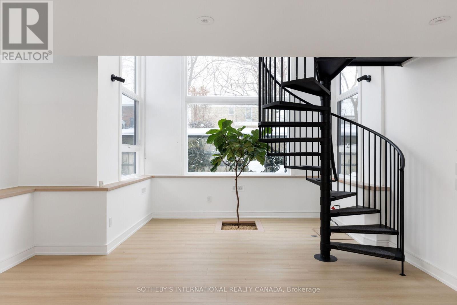 159 Humbervale Boulevard, Toronto, Ontario  M8Y 3P9 - Photo 43 - W12728770