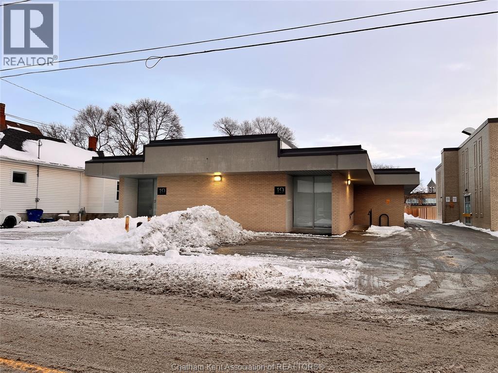 MLS# 26001890: 19 Raleigh STREET Unit# 8, 10, 13 or 16, Chatham, Canada