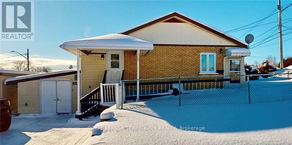 624 Stockdale Road, North Bay, Ontario  P1B 6L2 - Photo 2 - X12728620