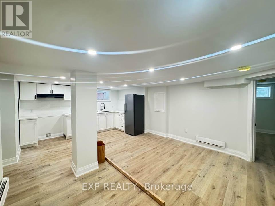 5 - 952 Main Street E, Hamilton, Ontario  L8M 1M8 - Photo 3 - X12728634