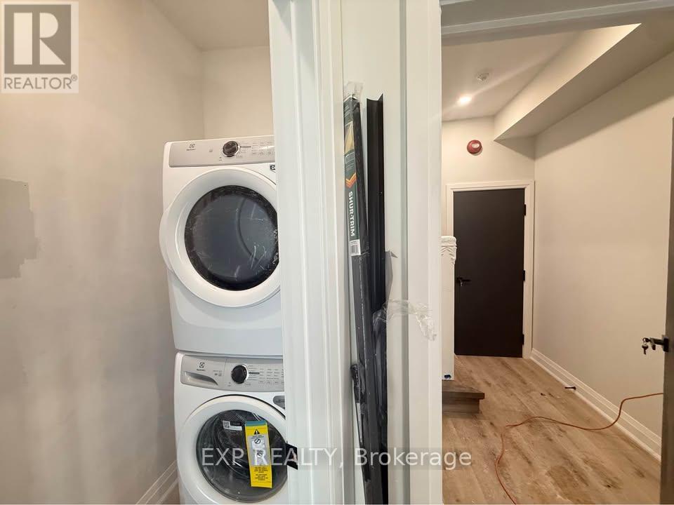 5 - 952 Main Street E, Hamilton, Ontario  L8M 1M8 - Photo 9 - X12728634