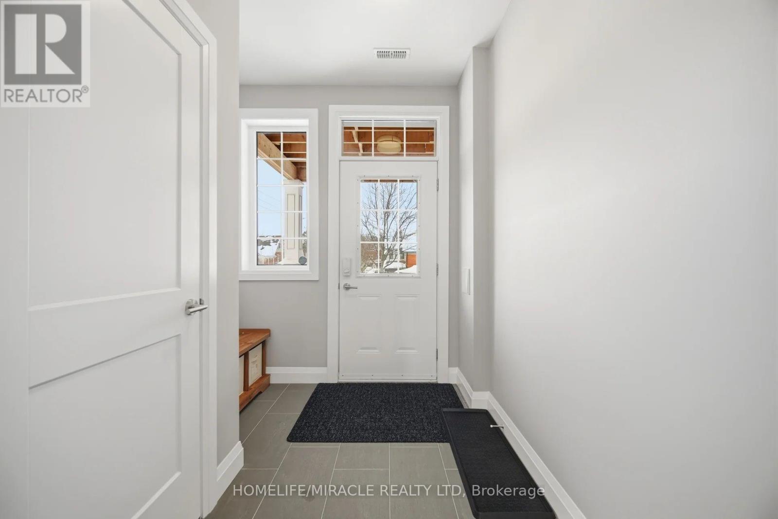 180 Benton Street, Kitchener, Ontario  N2G 3H8 - Photo 40 - X12728690