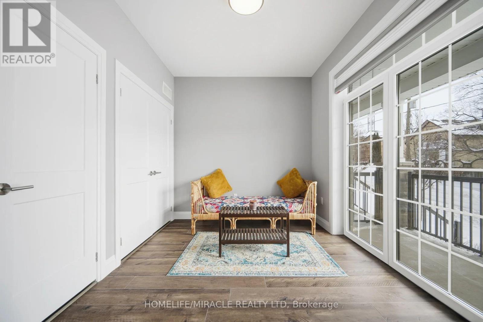 180 Benton Street, Kitchener, Ontario  N2G 3H8 - Photo 5 - X12728690