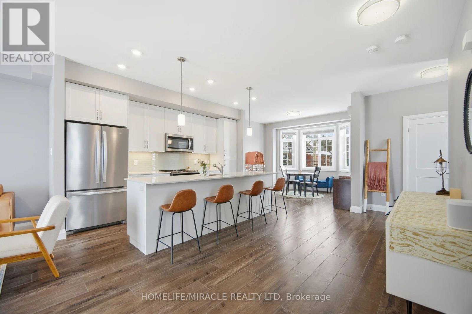 180 Benton Street, Kitchener, Ontario  N2G 3H8 - Photo 9 - X12728690