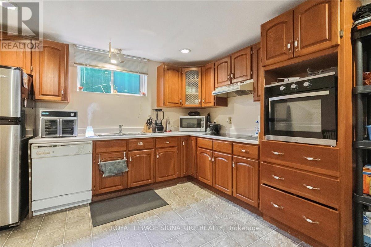 Basement - 6 Grandview Avenue, Hamilton, Ontario  L8E 5A5 - Photo 2 - X12728698