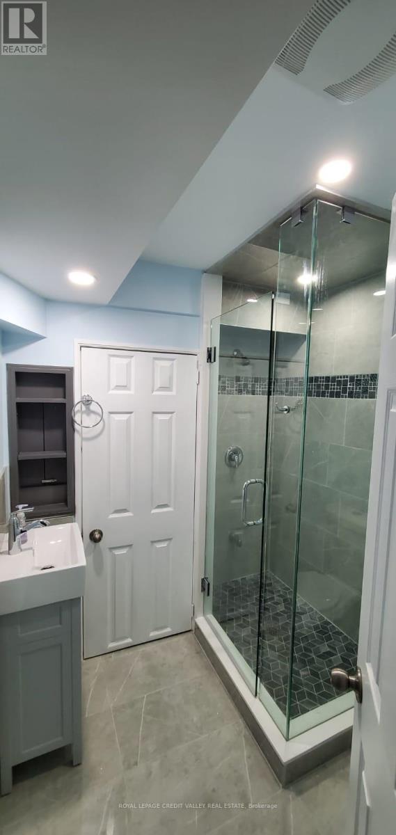 53 Carrington (Bsmt) Place, Guelph, Ontario  N1G 5C3 - Photo 11 - X12728734