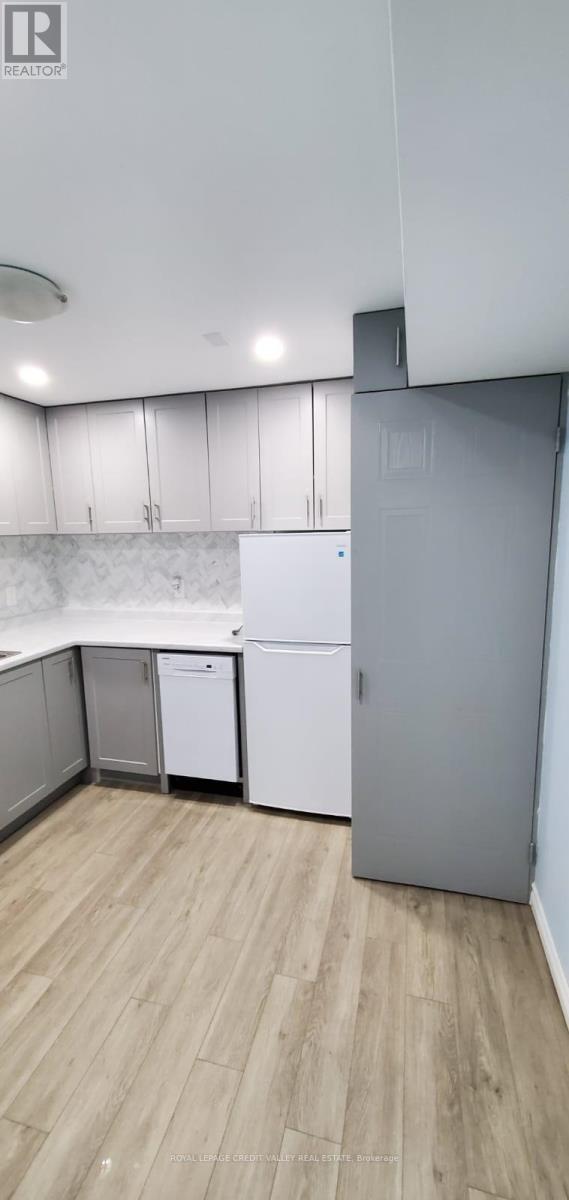 53 Carrington (Bsmt) Place, Guelph, Ontario  N1G 5C3 - Photo 3 - X12728734