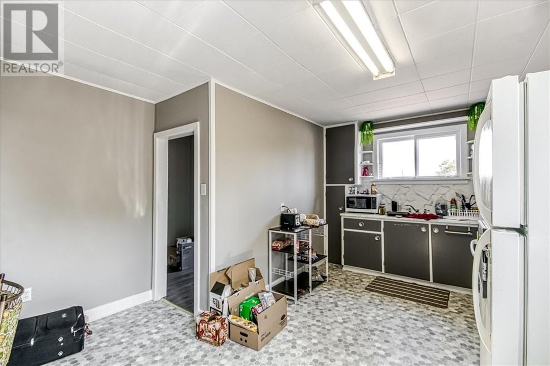 301 Albert Street, Espanola, Ontario P5E 1H1 - Photo 4 - 2126211