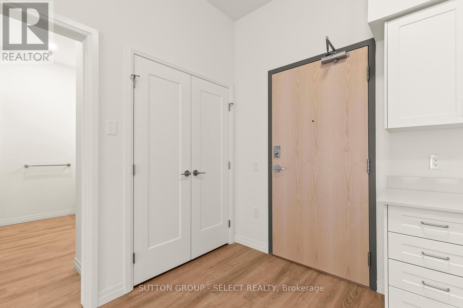 109 - 351 Hill Street, London East, Ontario  N6B 2M1 - Photo 9 - X12690426