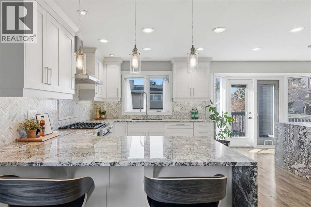 88 Woodfield Crescent Sw, Calgary, Alberta  T2W 3W4 - Photo 13 - A2278930