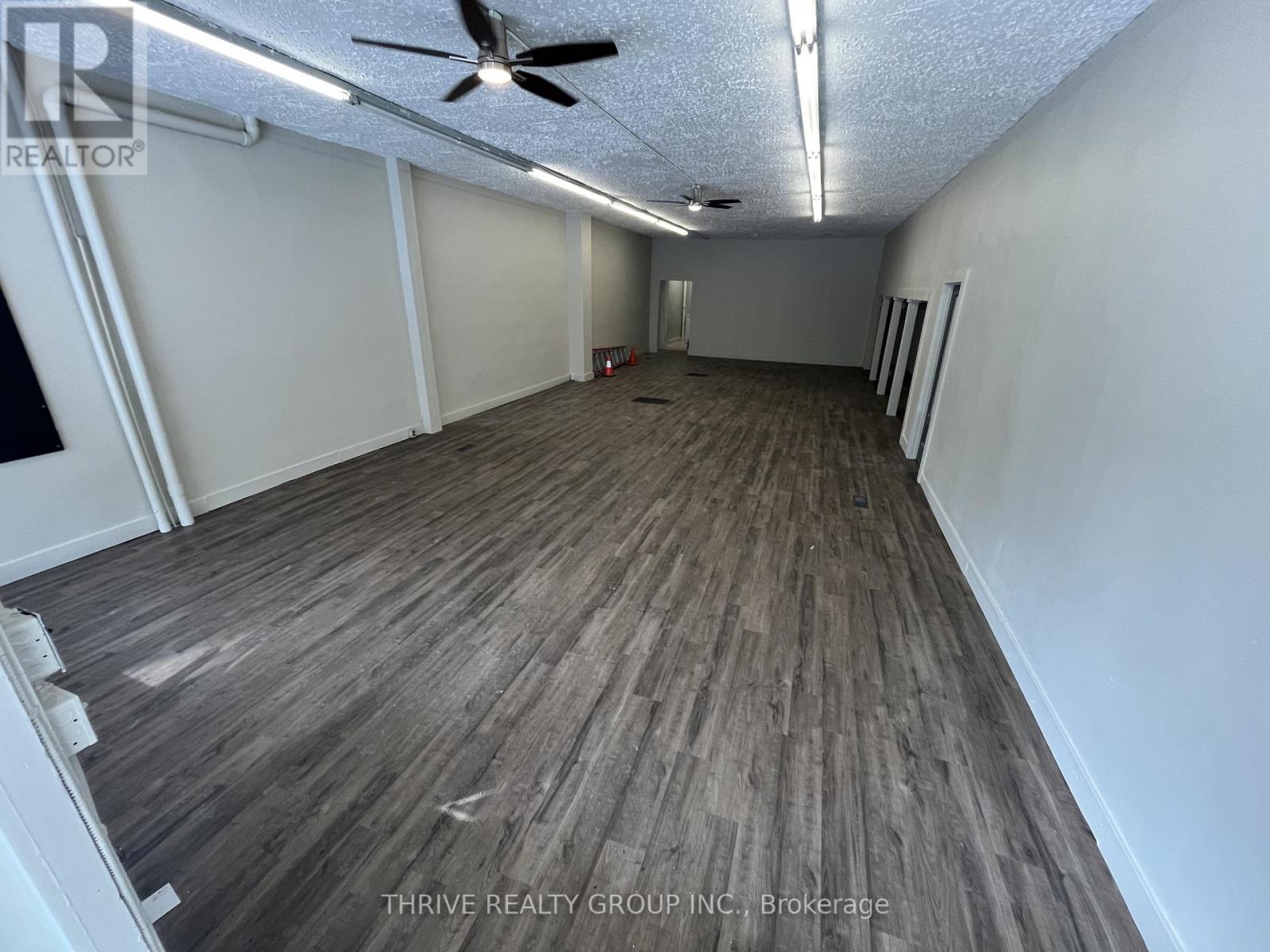 27 Front Street W, Strathroy-Caradoc, Ontario  N7G 1X5 - Photo 2 - X12728788