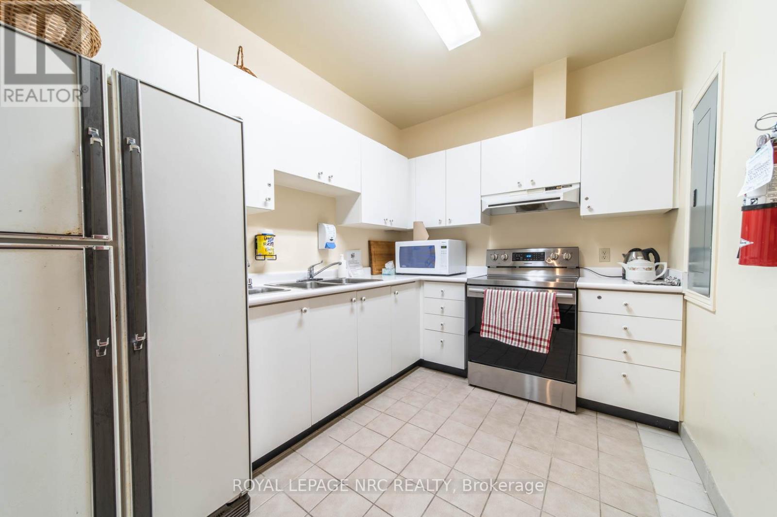 418 - 8111 Forest Glen Drive, Niagara Falls, Ontario  L2H 2Y7 - Photo 11 - X12728590