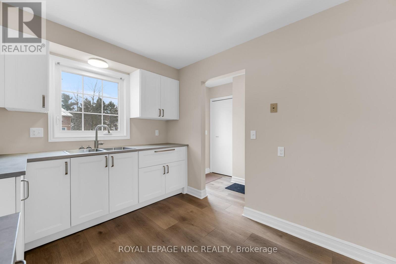 20 - 110 Silvan Drive, Welland, Ontario  L3C 6Z5 - Photo 6 - X12728818