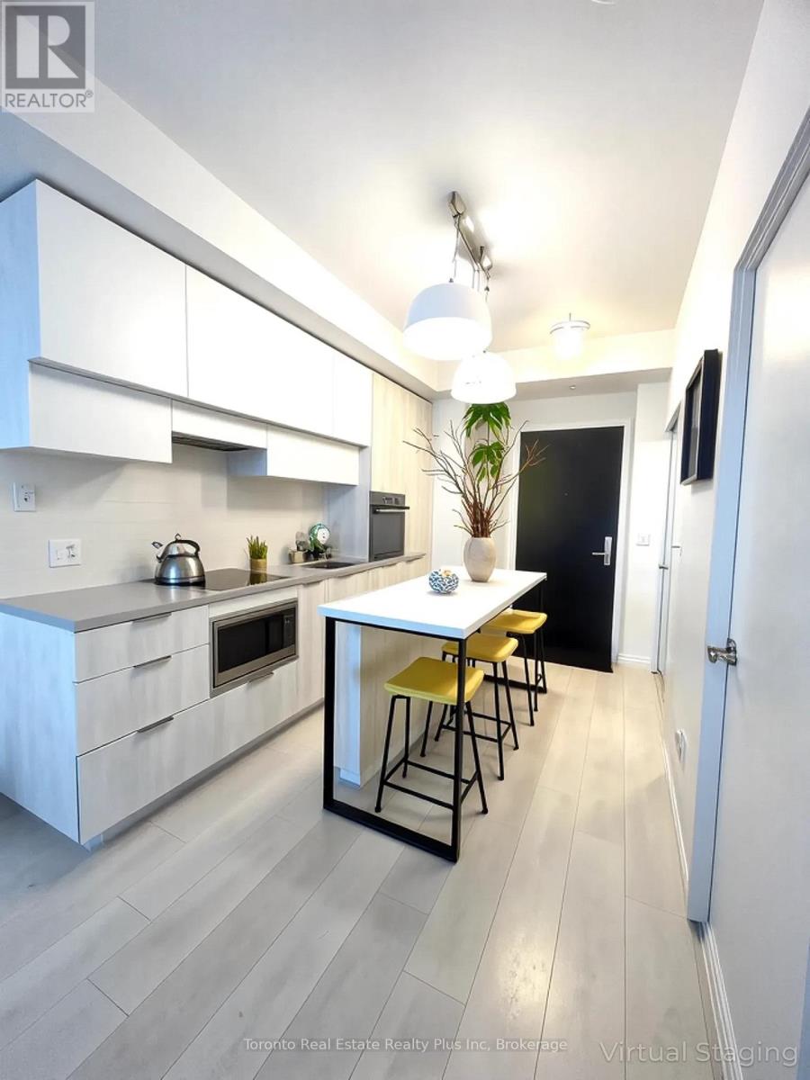 1503 - 8 Eglinton Avenue E, Toronto, Ontario  M4P 1A6 - Photo 2 - C12096328