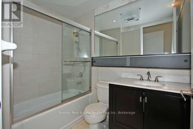 1605 - 85 Bloor Street E, Toronto, Ontario  M4W 3Y1 - Photo 8 - C12204548