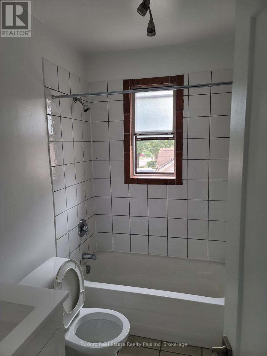 304 - 312 Douglas Avenue, Toronto, Ontario  M5M 1H1 - Photo 10 - C12413338