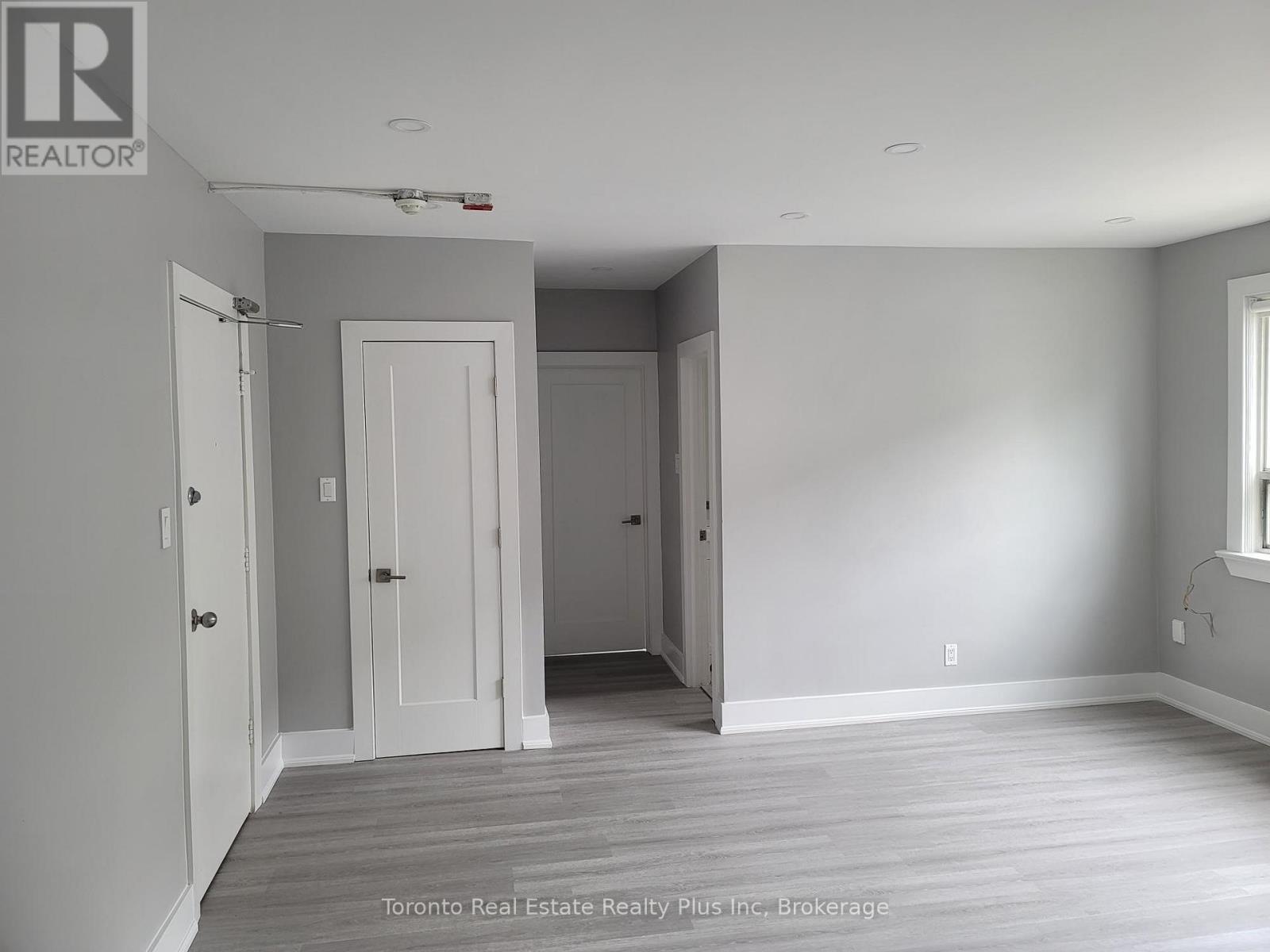 304 - 312 Douglas Avenue, Toronto, Ontario  M5M 1H1 - Photo 6 - C12413338