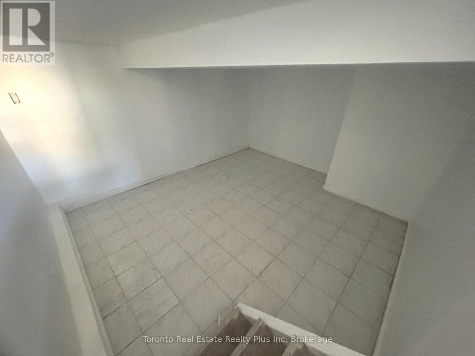 Front - 1293 Gerrard Street E, Toronto, Ontario  M4L 1Y8 - Photo 7 - E12386369