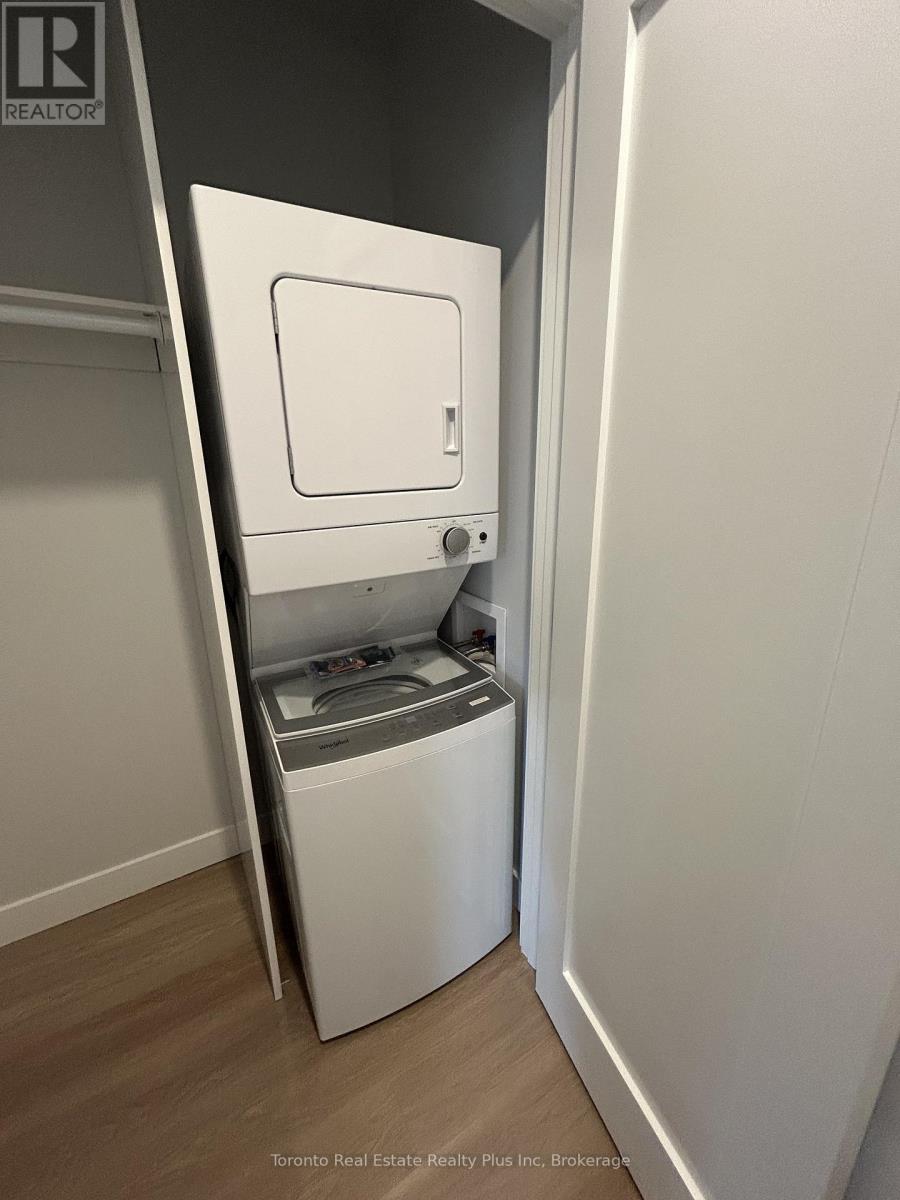 5 - 592 Church Street, Toronto, Ontario  M4Y 2E5 - Photo 9 - C12582110